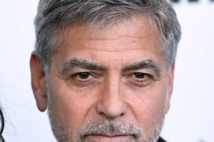 Джордж Клуни снимет «Нежный бар»