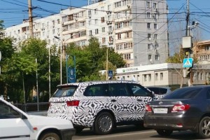 В Астрахани замечен люксовый внедорожник Российского производства. 