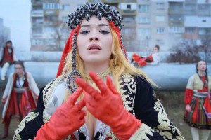 Рита Ора и Imanbek опубликовали EP и видео «Bang»