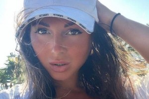 У беременной Нюши украли все вещи в Испании