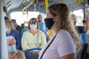 Напоминаем пассажирам общественного транспорта об обязанности ношения индивидуальных средств защиты