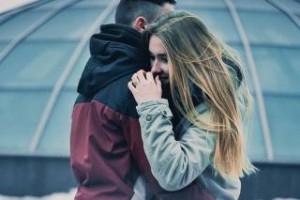 Международный день объятий отмечается 21 января  
