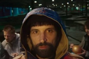 Солист Kasabian показал родной город в клипе «Chemicals»