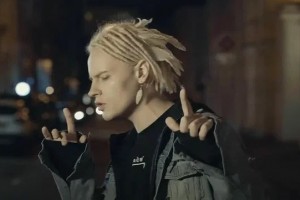 Музыкальный критик объяснил взрывной успех клипа исполнителя Shaman на песню «Я русский»