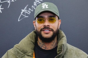 Тимати пожаловался на девушек