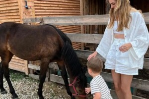 Саша Савельева показала сына, непохожего на отца