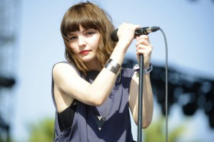 Вокалистка Chvrches Мэйберри исполнила кавер на Personal Jesus от Depeche Mode