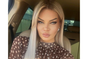 Адвокат Прилучного Оксана Даниелова засняла мужчину, который дежурил у ее дома и угрожал ножом: преступника задержали