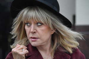 У Аллы Пугачевой хотят забрать замок в России и посадить в тюрьму. Кто и почему решил наказать примадонну за скандальное интервью?