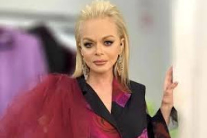 Директор Ларисы Долиной предупредил ее хейтеров об эффекте бумеранга
