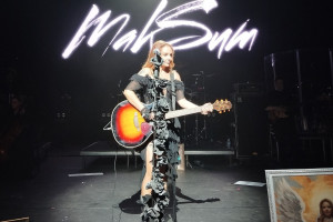 Идея с костюмом гладиатора появилась за три дня до выступления