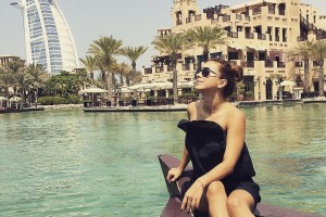 Ани Лорак оголилась на отдыхе в Дубаи