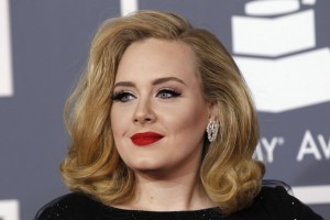 Adele вернулась с самым продаваемым альбомом 21 тысячелетия