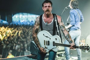 Eagles Of Death Metal все-таки выступили на концерте U2 в Париже