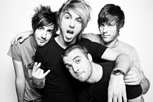 Участники All Time Low, Simple Plan и Good Charlotte выпустили рождественский сингл