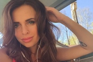 Виктория Романец поставила новые зубы на миллион рублей
