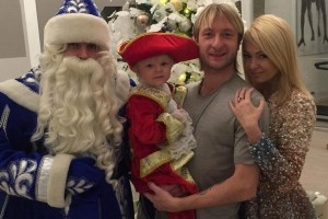 Евгений Плющенко рассказал поклонникам о болезни своей жены
