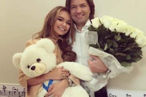 Дмитрий Маликов искупал дочь в роскоши