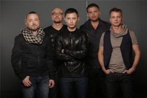 Группа "Звери" сняла в новом клипе "Муха" звезду инстаграма Ирину Горбачёву