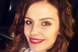 Эрика не постеснялась показать свои прелести