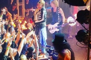 Guns N’Roses объявили тур по Америке и неожиданно дали концерт