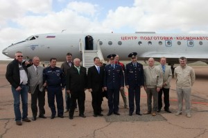 Экипажи 31/32-й длительной экспедиции на МКС прибыли на Байконур
