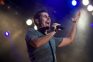 Серж Танкян представил видео на песню Ari Im Sokhag