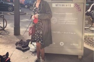 Рената Литвинова на прогулке в Париже