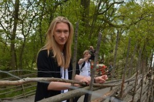Белорусский певец IVAN на "Евровидении" выл вместе с волками в шведском зоопарке