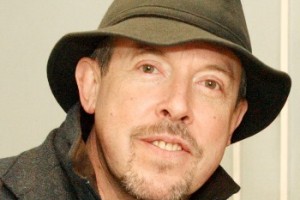 Андрей Макаревич увлёкся резьбой по дереву