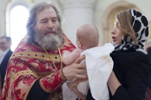 В сети появились фотографии с крестин дочери Игоря Николаева и Юлии Проскуряковой 