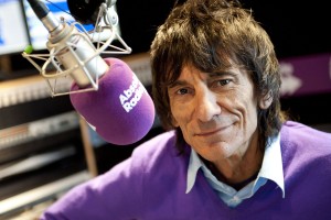 Участник группы Rolling Stones Ронни Вуд в 68 лет стал отцом близнецов