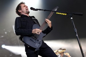 Британская рок-группа Muse даст единственный концерт в "Олимпийском" с дронами  