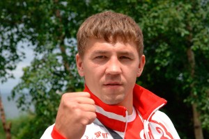 Российский боксер Коробов выиграл второй бой после поражения в титульном поединке