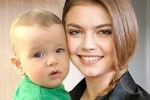 Алина Кабаева открыла правду о ребенке на фото