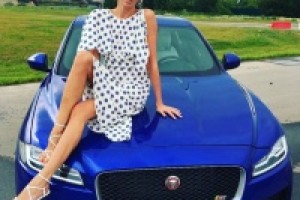 Светлана Бондарчук купила "Jaguar" за 3 миллиона рублей