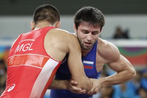 Российский борец Рамонов стал олимпийским чемпионом Олимпиады в турнире по вольной борьбе