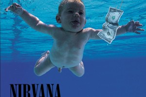 Бывший младенец с обложки альбома Nirvana Nevermind 25 лет спустя снова сфотографировался в воде для воссоздания этой обложки.