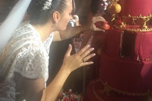 Елена Ваенга опубликовала фото со свадьбы  