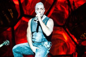 Вокалист Rammstein Тиль Линдерманн опубликует свою книгу в России