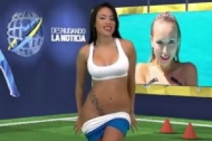 Сексуальные телеведущие из Венесуэлы раздеваются в эфире ради рейтинга