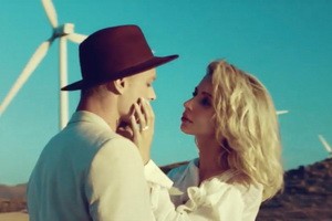 LOBODA СНЯЛА КЛИП ПО РЕАЛЬНОЙ ИСТОРИИ СВОЕЙ ПОКЛОННИЦЫ