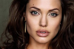 Анджелина Джоли сделала первое публичное заявление