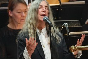 Речь Боба Дилана на Нобелевской церемонии прочитала посол США, а песню спела Патти Смит