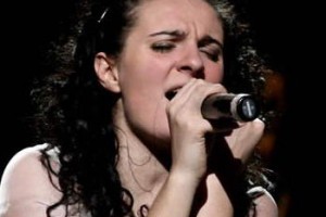 Елена Ваенга отменяет концерты из-за проблем с голосовыми связками