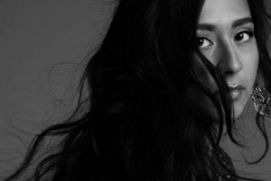 Певица Манижа представила 3й сингл с первого в мире инстаграм-альбом