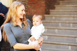  Оксана Акиншина родила девочку