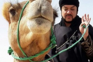 Филипп Киркоров подружился с верблюдицей