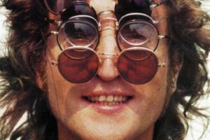 Растоптанные Джоном Ленноном в гневе очки продали за $4,5 тыс.