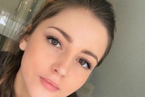 Звезда «Молодежки» Анна Михайловская заинтриговала беременностью